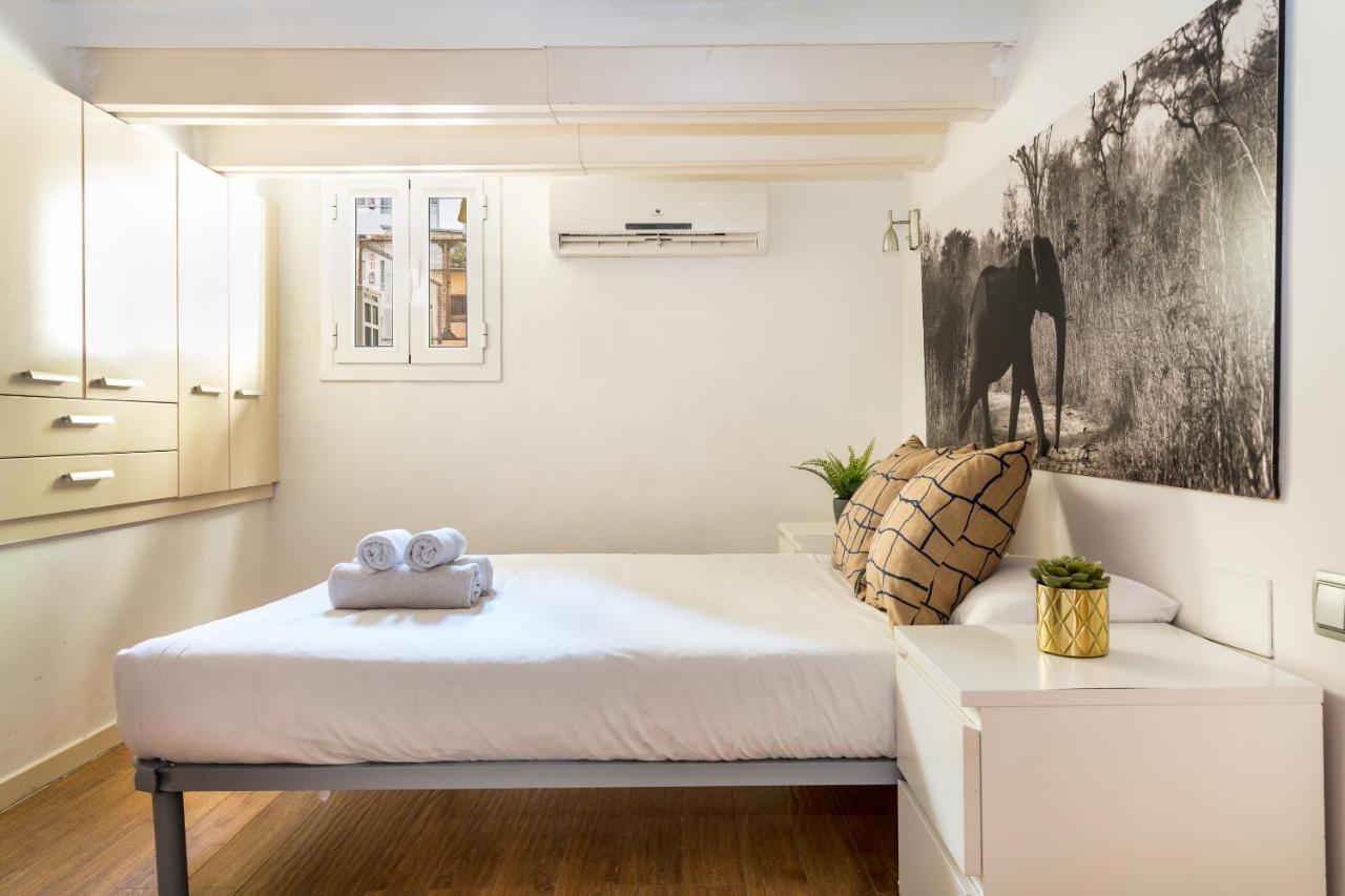 Fridays Flats Dreamy Duplex - Stylish Beach Loft Barcelona Exterior photo